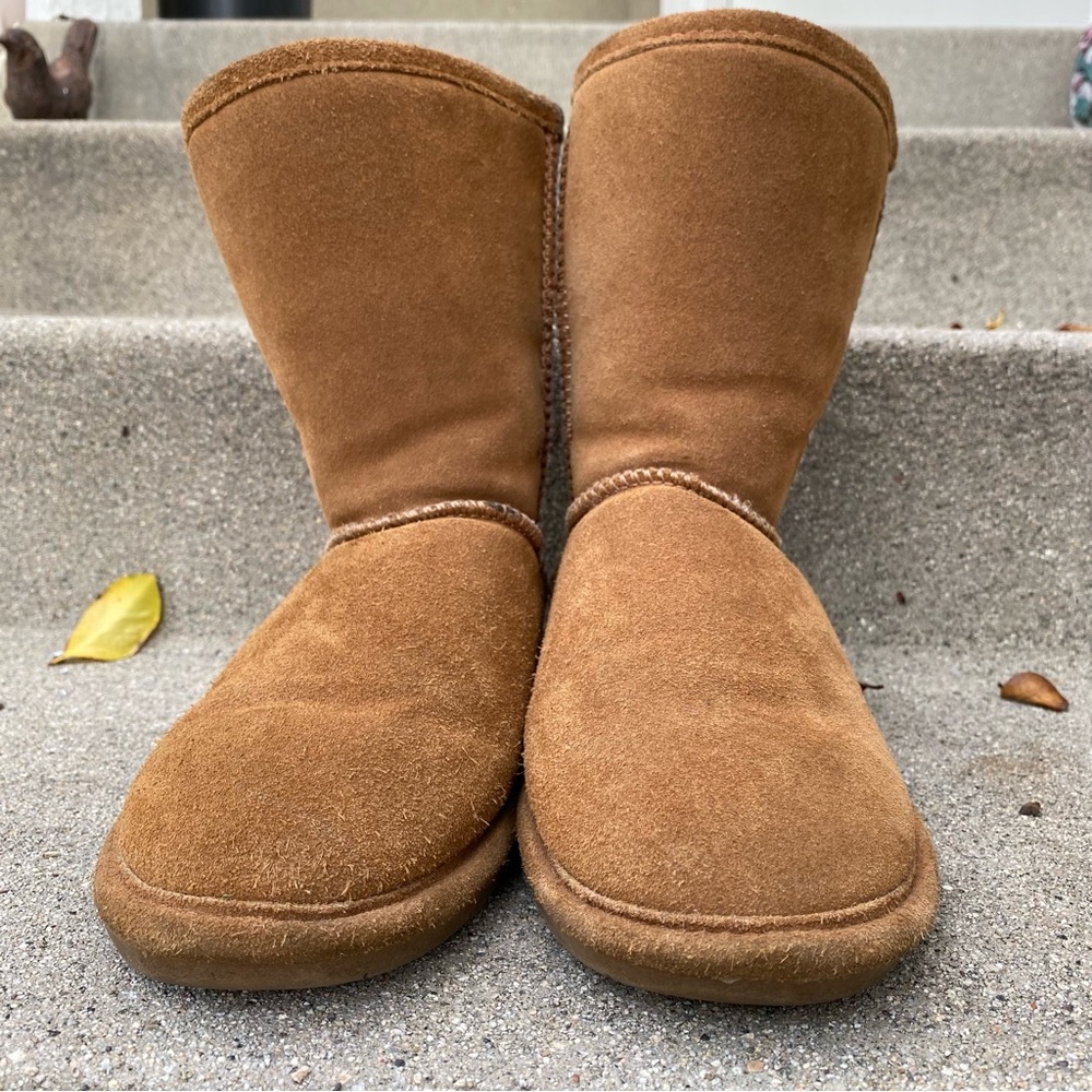 BearPaw Emma Short Boots